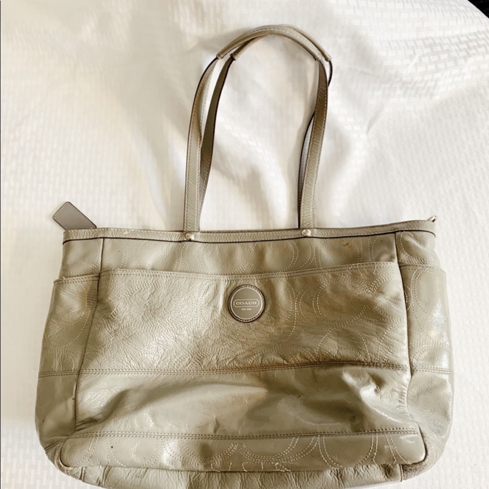 Coach Bag - Picture 2 of 8
